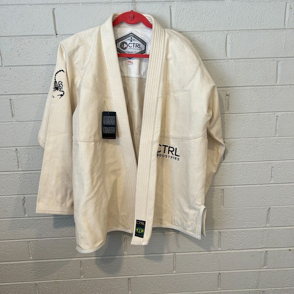 #8387 CTRL PREMIUM GRADE SIZE A3 XL BEIGE kimono GI MMA DEAD STOCK
